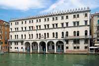 Fontego dei Tedeschi, à Venise œuvre de Giovanni Giocondo. 