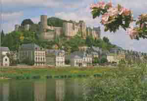 Château royal de Chinon du XIe siècle et musée