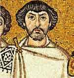 Ce visage barbu, représenté à la droite de l'empereur sur une mosaïque célébrant la reconquête de l'Italie par l'armée byzantine (basilique Saint-Vital de Ravenne), est probablement celui du général victorieux, Bélisaire. Source : wiki/Bélisaire/ licence : CC BY-SA 4.0