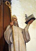 Statue de saint Bernard de Tiron, abbaye de la Sainte-Trinité à Thiron-Gardais (Eure-et-Loir).