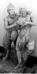 Statuette du dieu Pan et son éromène, Daphnis, ier siècle av. J.-C., Musée archéologique national de Naples.