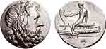 Monnaie datant du règne d'Antigone III Doson à l'effigie de Poséidon, avec au revers Apollon juché sur la proue d'un navire. Source : wiki/Antigone III Doson/ licence : CC BY-SA 3.0