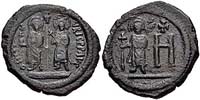 Pièces de bronze représentant Maurice, Constantina et leur fils aîné, Théodose.