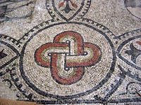 Nœud de Salomon, mosaïque du 4ème siècle dans la basilique d'Aquilée