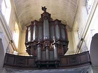 Orgue construit en 1685 par Clément & Germain Lefebvre , père & fils, pour St-Herbland de Rouen , transféré en 1791 à l'église Saint-Michel de Bolbec (Auteur : Mrhugues)