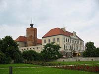 Château des ducs de Głogów construit à l'époque de Conrad II (source : wiki/Conrad II de Głogów/ Image de Fryvolic Art, prise en 2002, sous licence GFDL et CC-BY-SA 2.0.)