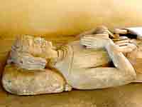 Gisant de Mathieu IV, provenant du prieuré de Conflans-Sainte-Honorine. Source : wiki/ Mathieu IV de Montmorency/ licence : CC BY-SA 3.0