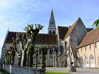 Abbaye Saint-Pierre-et-Saint-Paul de Ferrières. Source : wiki/Abbaye de Ferrières/ licence : CC BY-SA 3.0
