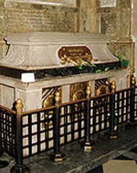 Sarcophage de sainte Odile dans l'abbaye du mont Sainte-Odile.