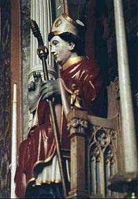Statue de saint Ursmer dans l'église d'Ormeignies