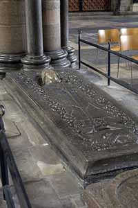 Gisant présumé de Roger de Salisbury, dans la cathédrale de Salisbury