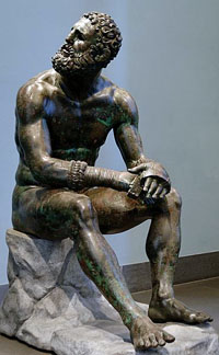 « Boxeur des Thermes » : athlète au repos après un match de boxe. Bronze, œuvre grecque de la période hellénistique, 3ème -2ème siècles av. jc (source Marie-Lan Nguyen (2009))